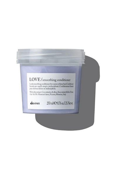 Davines Love Smoothing Conditioner - Conditioner for Frizzy and Stretchable Hair 250 ml