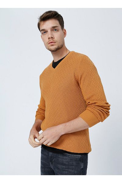 Fabrika Men's V-Neck Camel Hair Basic Sweater - Button-y