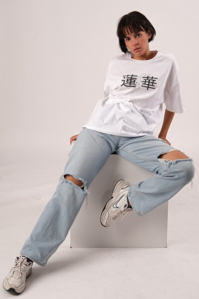 Pasage Біла футболка з принтом "Лотос Японія" великого розміру