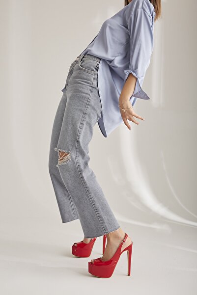 AYAKKABI PRENSİ 795 Burnu Açık Arkası Bantlı Kirmizi Rugan 15 Cm Kadın Klasik Platform Topuklu Ayakkabı