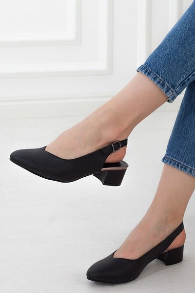 Adım Adım Black Short Heel Buckle Women's Daily Sandal • A192yakt0022