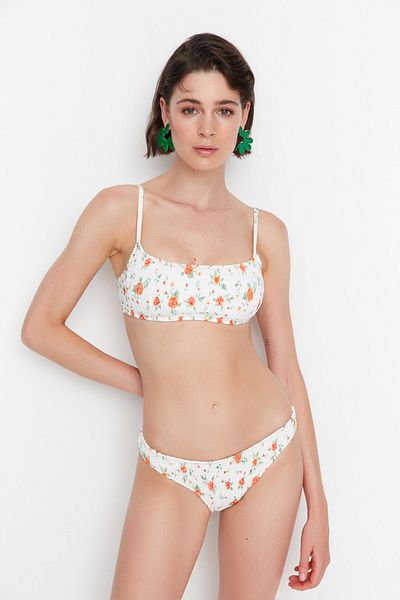 Trendyol Collection Crispy Floral Patterned Gype Low Waist Bikini Bottom TBESS21BA0148