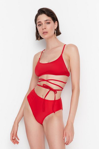 Trendyol Collection Червоні зшиті трусики бікіні з високою талією TBESS22BA0006