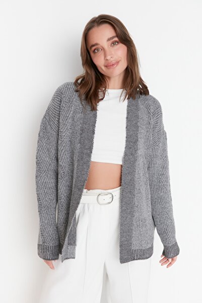 Trendyol Collection Gray Oversize Knitwear Cardigan TWOAW23HI00257