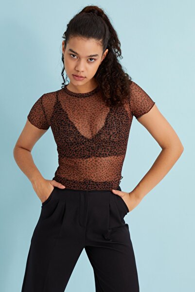 Bukamiss Дамска кафява прозрачна блуза от тюл с къс ръкав и къс ръкав с леопардови шарки