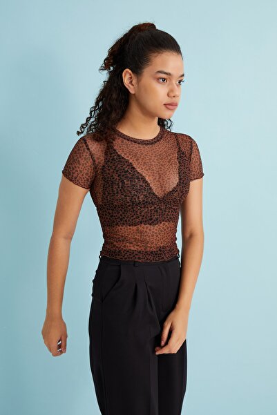 Bukamiss Дамска кафява прозрачна блуза от тюл с къс ръкав и къс ръкав с леопардови шарки