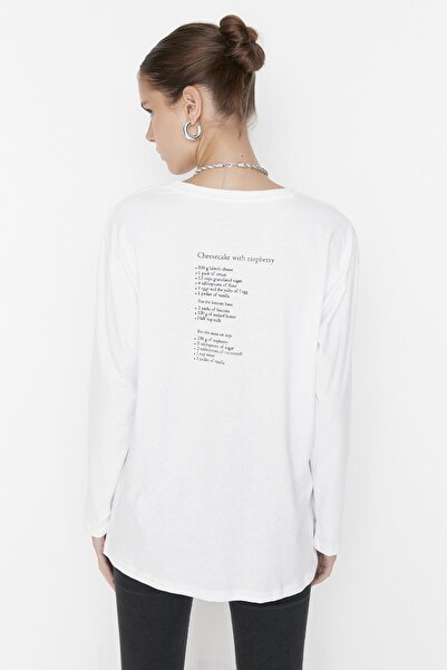 Trendyol Collection Bílé 100% silné bavlněné tričko Premium Oversize Fit s dlouhým rukávem a potiskem na zádech TWOAW23TS00037