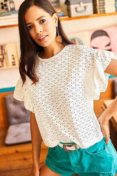 Olalook Dámská tkaná halenka s volánkovým vroubkovaným rukávem Ecru BLZ-19001936