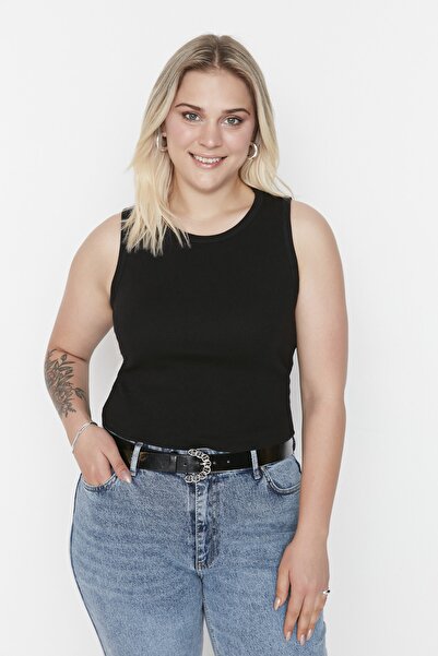 Trendyol Curve Black Crew Neck Knitted Crop Μπλούζα TBBSS22AF00013