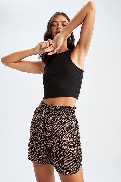 DeFacto Relax Fit Viskose-Shorts mit normaler Taille W3145az22sm