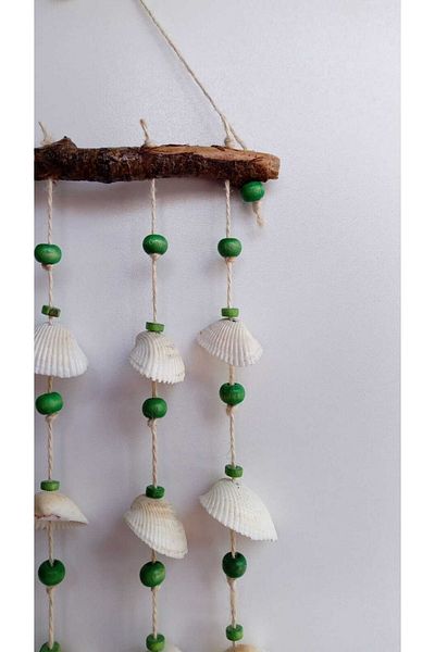 2A Sanat Green Beaded Seashell Figured Wind Rose