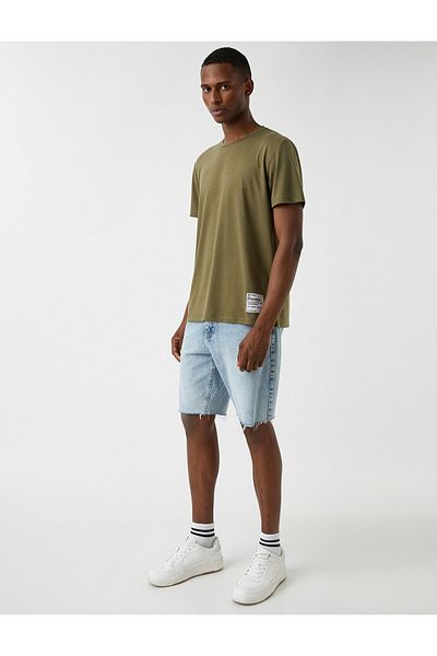 Koton Základní tričko se štítkem Regular Fit