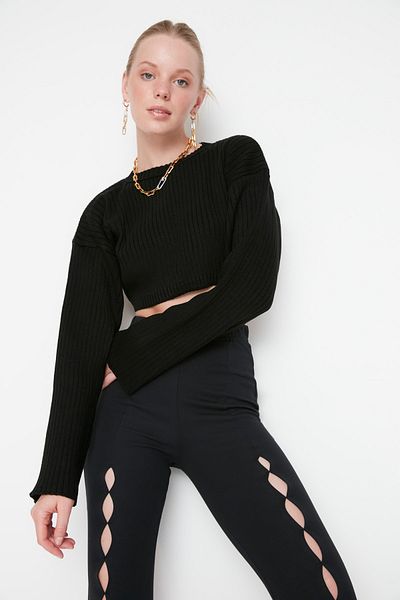 Trendyol Collection Schwarzer Super Crop Basic Strickpullover TWOAW23KZ01068