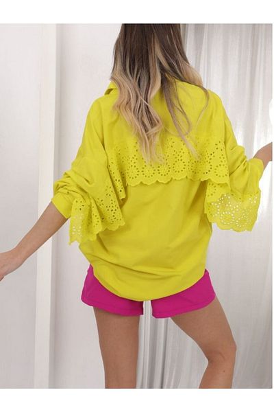 BEBE PLUS Women's Oversize Shirt with Scallop Detail on the Back