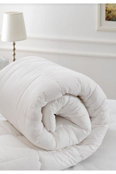 Linnda Home Double Nonwowen Soft Siliconeized Quilt