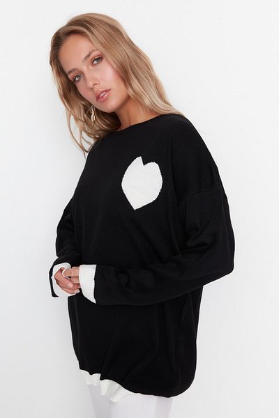 Trendyol Modest Pulover tricotat cu model inimă neagră TCTAW23KZ00001