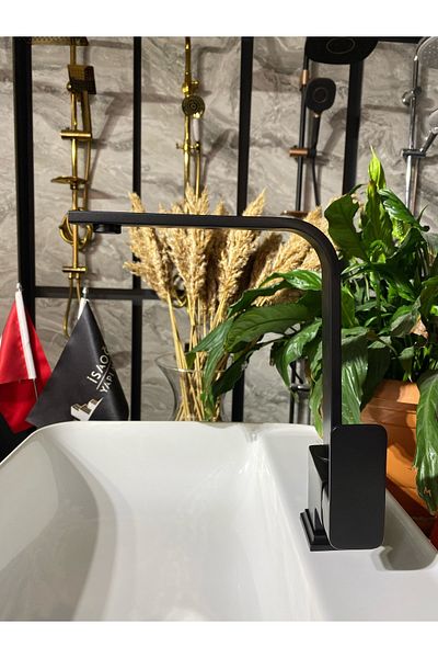 İSAOĞLU YAPI Matte Black Kitchen Faucet Black Sink Faucet Square Design Kitchen Faucet