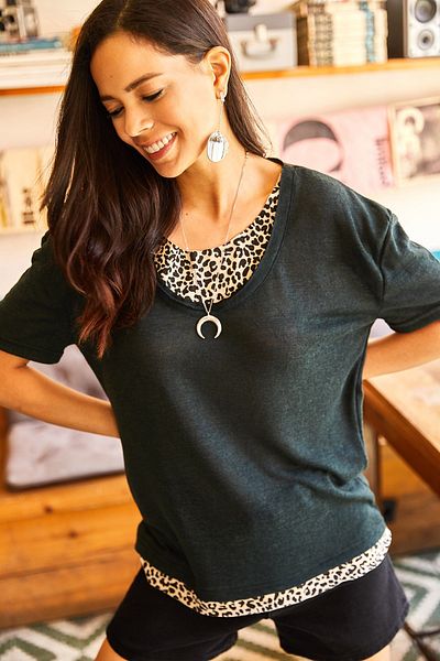 Olalook Tricou tricotat semi-transparent cu garnitură leopard verde închis pentru femei TSH-19000620