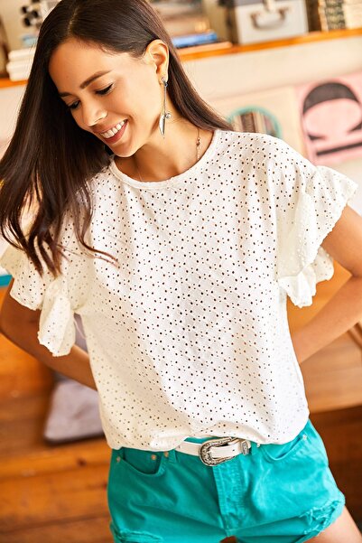 Olalook Dámská tkaná halenka s volánkovým vroubkovaným rukávem Ecru BLZ-19001936