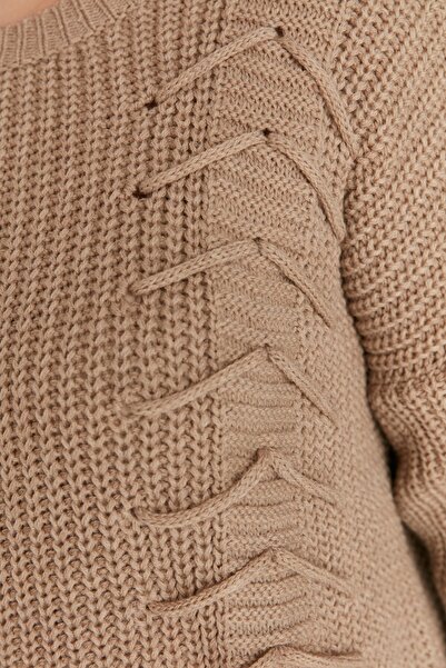 Trendyol Curve Bézs keresztcsipke részletes kötöttáru pulóver