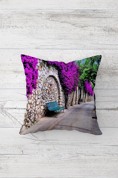 on the clouds غطاء وسادة بسحاب مخفي على الوجهين من Bougainvillea Street View، غطاء وسادة للمقعد