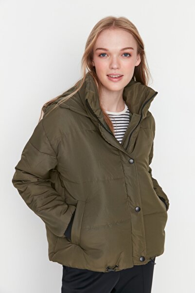 Trendyol Collection Oversize bunda Khaki Puffer s kapucí a zipem - Twoaw21Mo0144