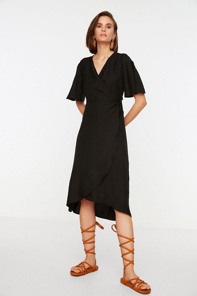 Trendyol Collection Чорна двобортна асиметрична ткана сукня міді TWOSS21EL2071