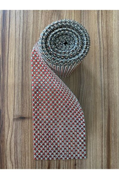 Öztürk فضي/أحمر. شريط زخرفي، مونة، ورق جاف، 24 صف. الحجر: 2 ملم. 49 سمتر.