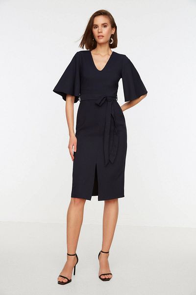 Trendyol Collection V-nyakú sötétkék Midi ruha - A-vonalú, öves ceruzaszoknya TWOAW21EL1889