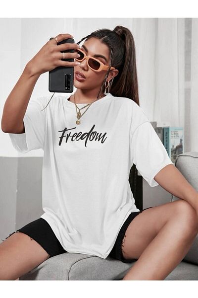 AFROGİYİM Tricou alb oversize cu imprimeu Freedom cu text mare