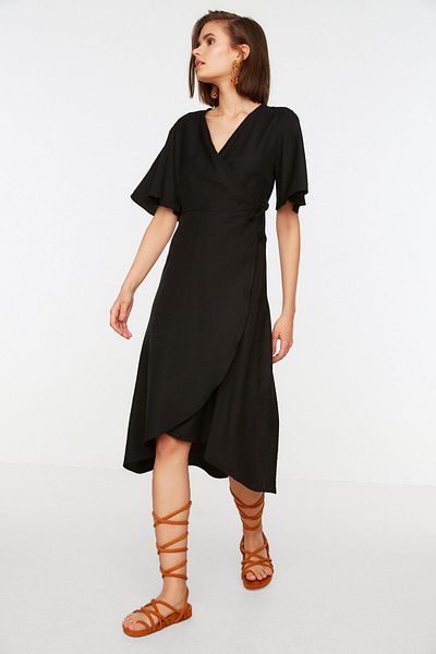 Trendyol Collection Чорна двобортна асиметрична ткана сукня міді TWOSS21EL2071