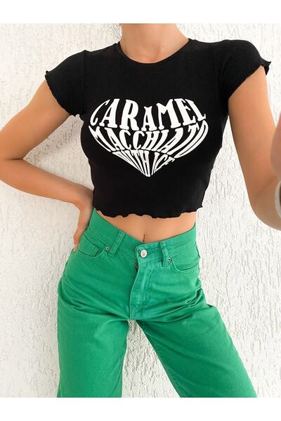 khar Къса блуза с черен карамелен принт