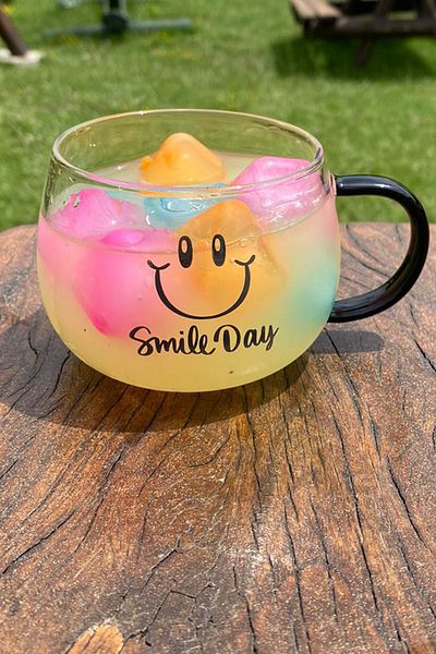 PİNK DESİGN KİTCHEN Smile Mug Smiling Face Glass Cup with Emoji Glass Mug with Black Handle 400 ml