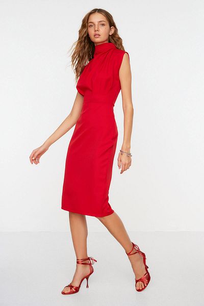 Trendyol Collection Rotes Midikleid mit Stehkragen - Figurbetonter Bleistiftrock TWOAW20EL0311