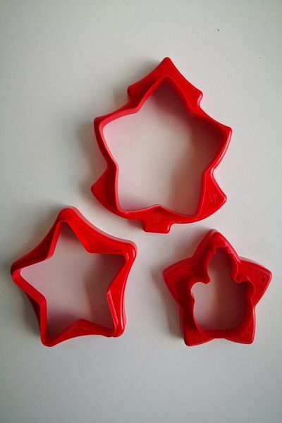 Tupperware Red Cookie Mold Set