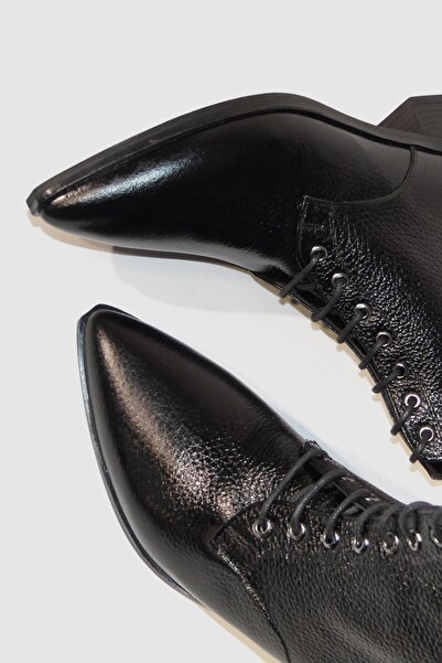 TUNAELLİ Hakiki Doğal Deri Bağcıklı Siyah Kadın Bot