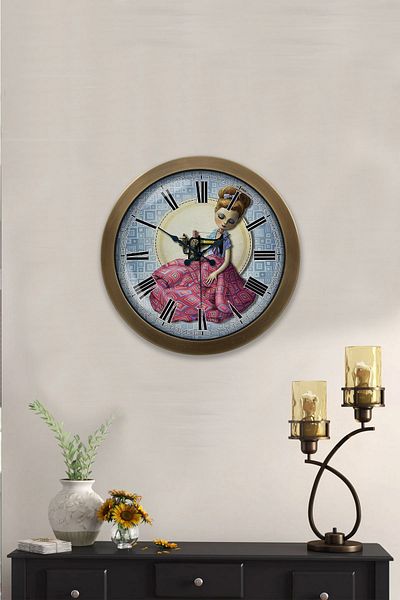 Kasva Concept 36 cm Tumbled Metal Women Wall Clock
