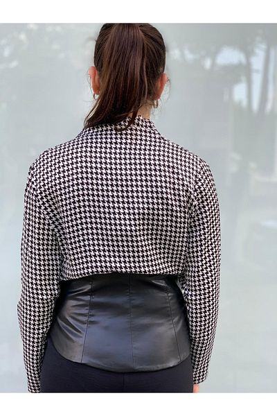 AYHAN Δερμάτινη μπλούζα με μοτίβο ποδιών κοράκου