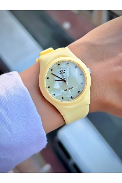 Q&Q Unisex Wristwatch Silicone Cord Waterproof Teenager Watch Sports Model