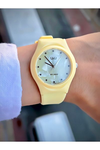 Q&Q Unisex Wristwatch Silicone Cord Waterproof Teenager Watch Sports Model