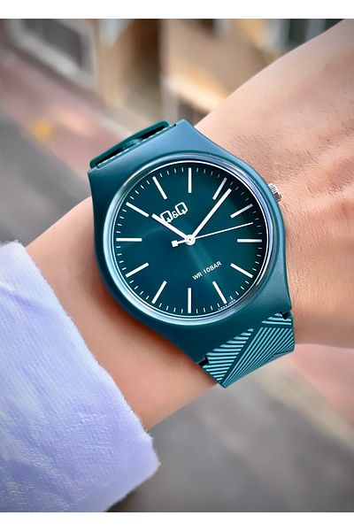 Q&Q Unisex Wristwatch Silicone Cord Waterproof Teenager Watch Sports Model