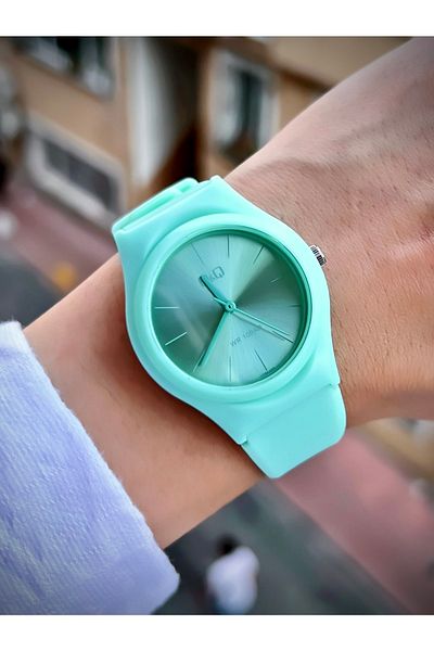Q&Q Unisex Wristwatch Silicone Cord Waterproof Teenager Watch Sports Model