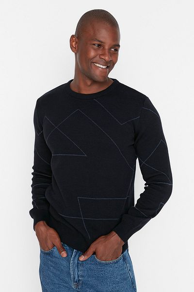 Trendyol Collection Marineblau gestreifter Slim-Fit-Strickpullover – Rundhalsausschnitt TMNAW22KZ0662