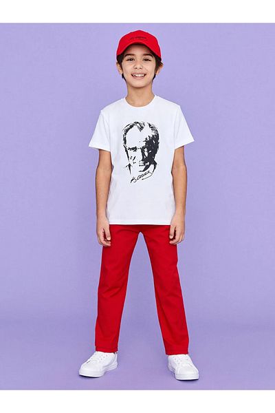 LC Waikiki Момчешка тениска с къс ръкав и щампа Ataturk с кръгло деколте