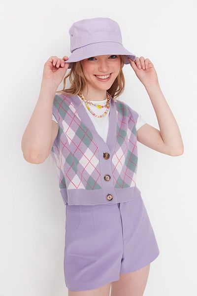 Trendyol Collection Lilafarbene Strick-Kurzweste mit V-Ausschnitt - TWOAW22BZ0047