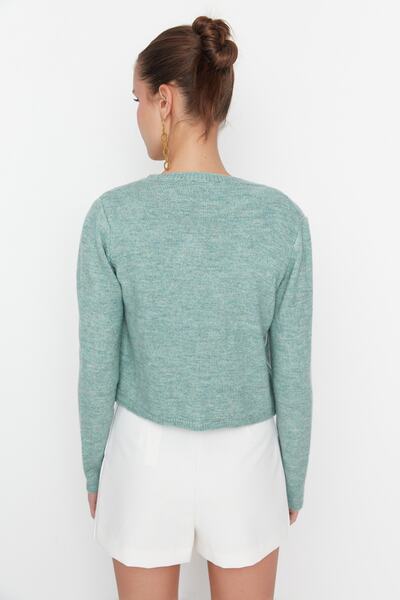 Trendyol Collection Σετ μπλούζα και ζακέτα με πλεκτά μέντας - Λεπτομέρεια με κουμπιά TWOAW21HI0107