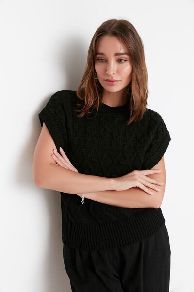 Trendyol Collection Black Self Patterned Crew Neck Knitwear Sweater TWOAW21BZ0447