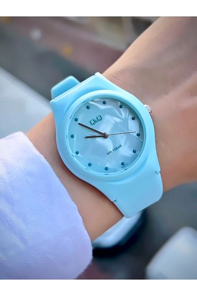 Q&Q Unisex Wristwatch Silicone Cord Waterproof Teenager Watch Sports Model