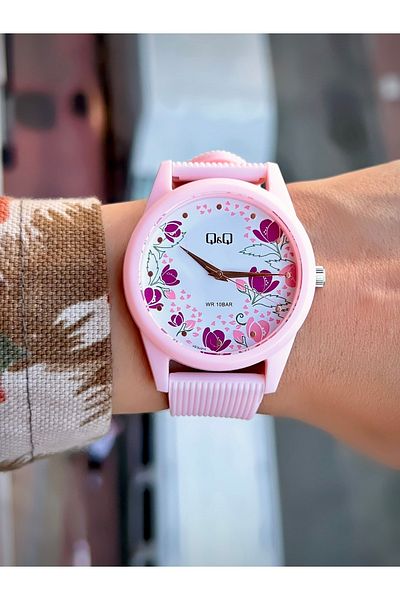 Q&Q Unisex Wristwatch Silicone Cord Waterproof Teenager Watch Sports Model