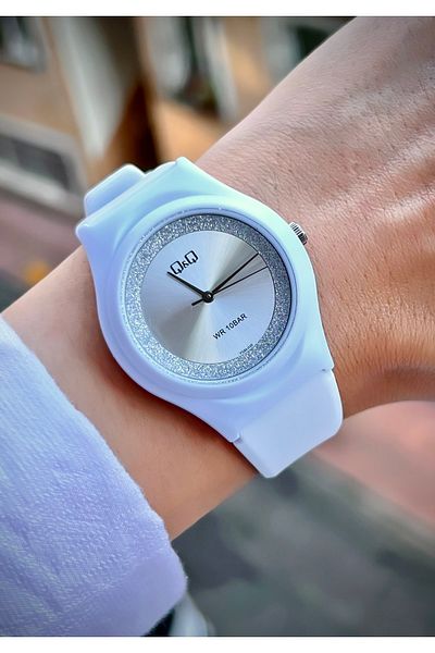 Q&Q Unisex Wristwatch Silicone Cord Waterproof Teenager Watch Sports Model